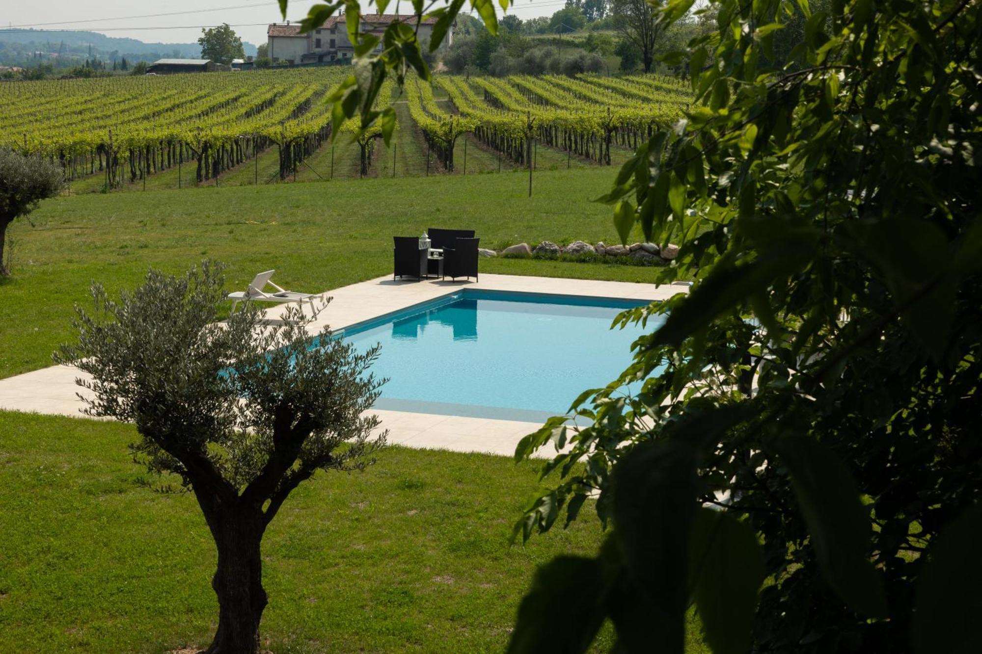 Bed And Breakfast Le Giale Castelnuovo del Garda Exterior foto